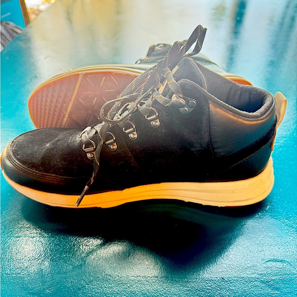 North Face Women’s Sneaker Boots
